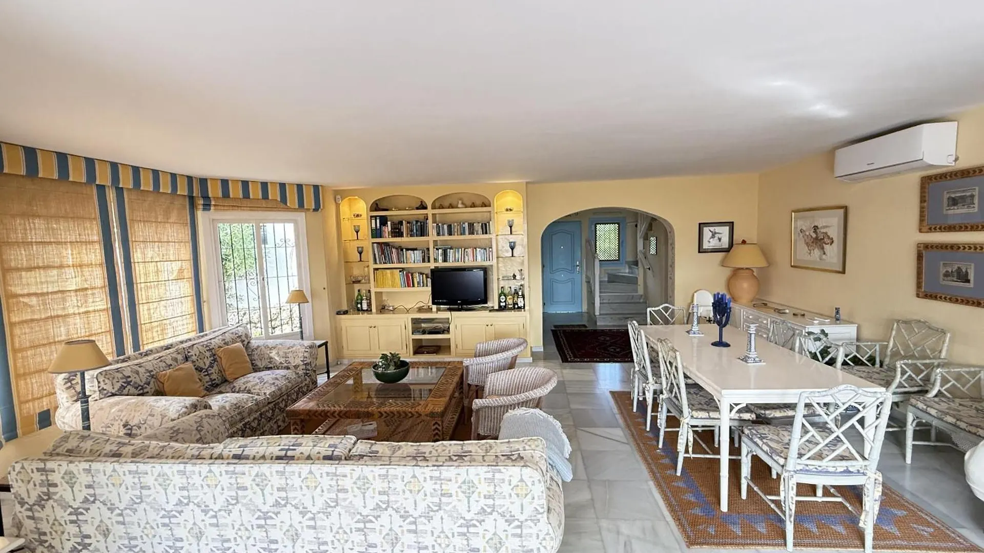Charming 3-Bed Villa In Calahonda - Villa Suiza Sitio de Calahonda