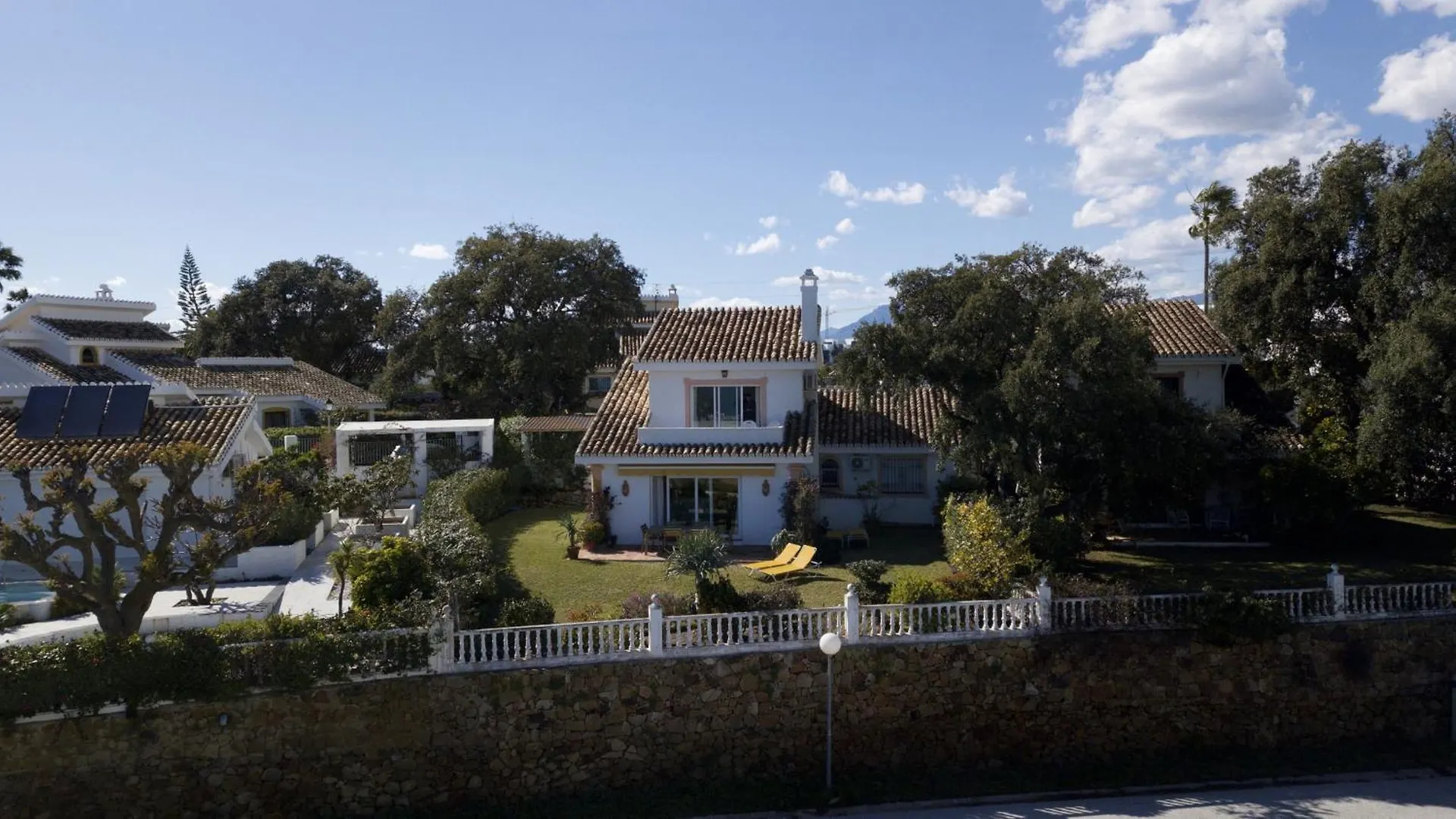Charming 3-Bed Villa In Calahonda - Villa Suiza Sitio de Calahonda 0*,